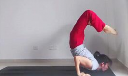 倒立视频教学,轻松掌握平衡技巧